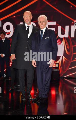 Der Graf von Unheilig und JosÃ Carreras bei der JosÃ Carreras Gala in der Media City Leipzig 10.12.2025 *** il Conte di Unheilig e José Carreras al José Carreras Gala nella Media City Leipzig 10 12 2025 Foto Stock