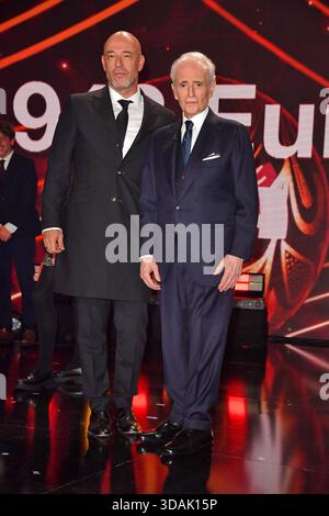 Der Graf von Unheilig und JosÃ Carreras bei der JosÃ Carreras Gala in der Media City Leipzig 10.12.2025 *** il Conte di Unheilig e José Carreras al José Carreras Gala nella Media City Leipzig 10 12 2025 Foto Stock