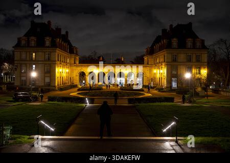 La Cité universitaire di notte, Parigi, Francia Foto Stock