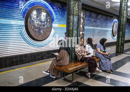 Il sistema di trasporto rapido della metropolitana di Tashkent, Tashkent, Uzbekistan Foto Stock