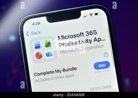 New Delhi, India 11 jaunary 2026: Microsoft 365 Productivity Apps Bundle Foto Stock