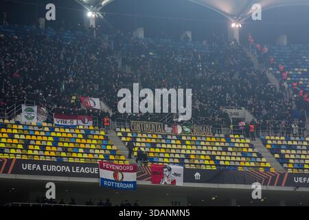 Bucarest, Romania. 11 dicembre 2025. Bucarest - tifosi del Feyenoord durante la sesta partita della UEFA Europa League 2025/2026. La partita è ambientata tra il Fotbal Club FCSB e il Feyenoord all'Arena Nationala l'11 dicembre 2025 a Bucarest, Romania. Credito: Foto Box to Box/Alamy Live News Foto Stock