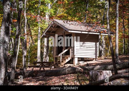 Catawba Mountain Shelter sull'Appalachian Trail in Virginia Foto Stock