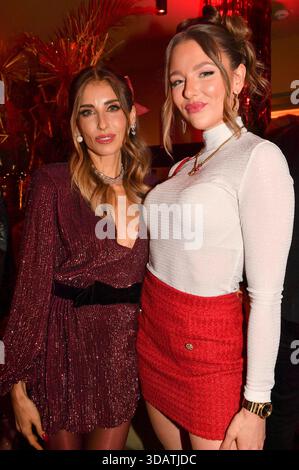 Cathy Hummels und Joelina Drews bei Cathys Charity Christmas & Living Hotel Das Viktualienmarkt. München, 11.12.2025 *** Cathy Hummels e Joelina Drews al Cathys Charity Christmas Living Hotel Das Viktualienmarkt Monaco di Baviera, 11 12 2025 foto:XB.xInsingerx/xFuturexImagex cathy 5253 Foto Stock