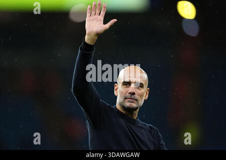 Foto del file datata 06-12-2025 di Pep Guardiola, affamato e appassionato come sempre, secondo il suo assistente manager Kolo Toure. Data di pubblicazione: Venerdì 12 dicembre 2025. Foto Stock