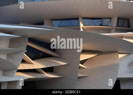 Doha, Qatar - 10 dicembre 2025: Il Museo Nazionale del Qatar Foto Stock
