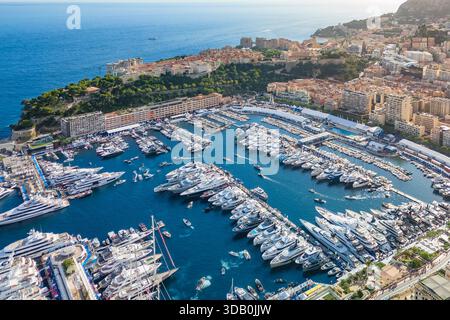 Vista aerea del centro della città del Principato di Monaco. Foto Stock