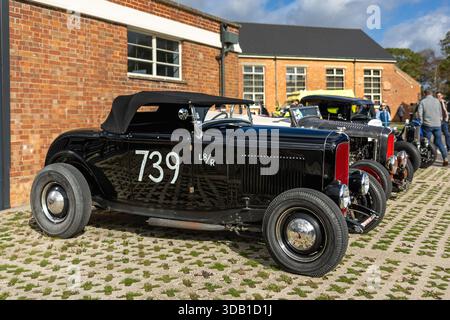 1932 Ford Model B, in mostra all'assemblea Bicester Motion tenutasi il 30 novembre 2025. Foto Stock