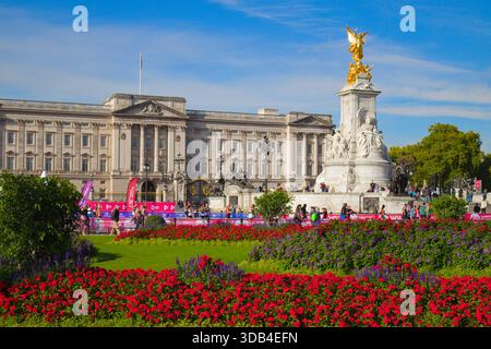 Regno Unito, Inghilterra, Londra, Buckingham Palace, Queen Victoria Memorial, Foto Stock