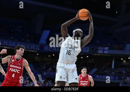 Usman Garuba del Real Madrid in azione durante la Lega spagnola ACB , partita di basket giocata tra il Real Madrid e il Basquet Girona all'Arena di Madrid Foto Stock