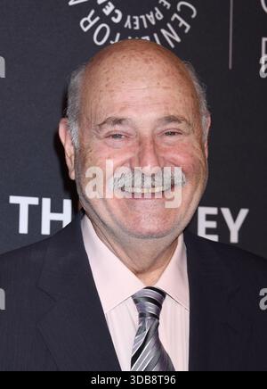 FILE: Beverly Hills, USA. 14 dicembre 2025. L'attore e regista Rob Reiner, 78 anni, e sua moglie di 36 anni Michele Singer Reiner, 68 anni, furono trovati accoltellati a morte nella loro casa di Brentwood, California, il 14 dicembre 2025.----------------------------------------------------- Rob Reiner al Paley Center for Media 'The Paley Honors: A Special Tribute to Television's Comedy Legends' tenutosi al Beverly Wilshire Hotel il 21 novembre 2019 a Beverly Hills, CA. © Janet Gough/AFF-USA.COM Credit: AFF/Alamy Live News Foto Stock