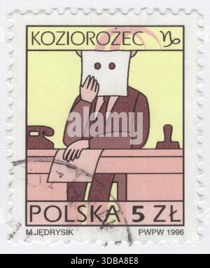 POLONIA — 1996 luglio 10: 5 francobolli zloty marroni, rosa e gialli raffiguranti i segni dello zodiaco: Il Capricorno (♑︎) è il decimo segno astrologico dello zodiaco, originario della costellazione di Capricornus, la capra. Si estende dal 270 al 300° grado dello zodiaco, corrispondente alla longitudine celeste. Sotto lo zodiaco tropicale, il sole transita in quest'area dal 22 dicembre al 19 gennaio. In astrologia, il Capricorno è un segno terrestre insieme a Virgo e Toro, un segno negativo e uno dei quattro segni cardinali. Capricorno è governato dal pianeta Saturno insieme ad Aquario Foto Stock