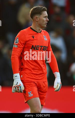 Londra, Regno Unito. 14 dicembre 2025. Crystal Palace portiere Dean Henderson (1) durante la partita Crystal Palace contro Manchester City Premier League al Selhurst Park, Londra, Inghilterra il 14 dicembre 2025 credito: Sally Rawlins/Every Second Media Credit: Every Second Media/Alamy Live News Foto Stock