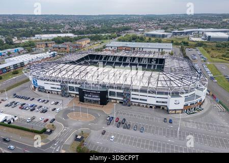 Veduta aerea dello stadio Pride Park, sede della squadra inglese di calcio Derby County (The Rams), Derby, Derbyshire, Regno Unito. Foto Stock