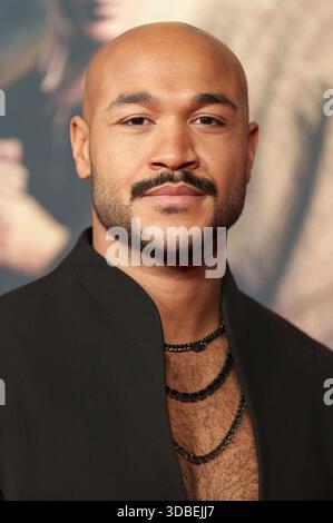 Malick Bauer bei der Weltpremiere von Der Medicus II / The Physician II im Cinedom. Köln, 15.12.2025 *** Malick Bauer alla prima mondiale di Der Medicus II il medico II al Cinedom di Colonia, 15 12 2025 foto:Xn.xKolinzx/xFuturexImagex medicus 5395 Foto Stock