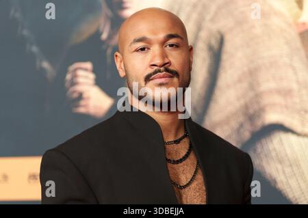 Malick Bauer bei der Weltpremiere von Der Medicus II / The Physician II im Cinedom. Köln, 15.12.2025 *** Malick Bauer alla prima mondiale di Der Medicus II il medico II al Cinedom di Colonia, 15 12 2025 foto:Xn.xKolinzx/xFuturexImagex medicus 5397 Foto Stock