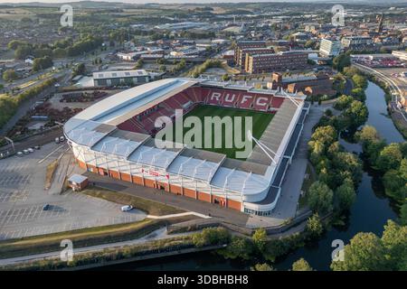 Vista aerea dello stadio di New York, attualmente noto come AESSEAL New York Stadium, sede del Rotherham United Football Club, South Yorkshire, Regno Unito. Foto Stock