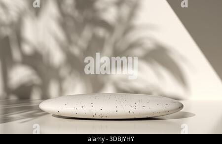 Sfondo minimo per il branding dei prodotti e la presentazione delle confezioni. Il podio di pietra e il palmo lasciano ombre Foto Stock