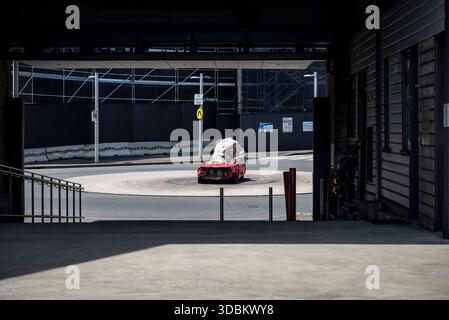 STILL Life with Stone & Car, di Jimmie Durham , Sydney, NSW, Australia Foto Stock