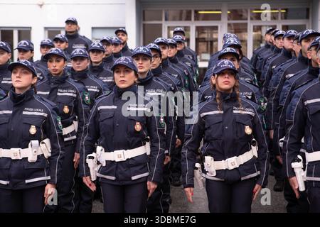 Torino, Italia. 17 dicembre 2025. Inaugurazione della stazione dei vigili urbani a Mirafiori. Torino, Italia - 17 dicembre 2025 - Cronaca - (foto Andrea Alfano/LaPresse) inaugurazione della stazione di polizia stradale di Mirafiori. Torino, Italia - 17 dicembre 2025 - News - (foto Andrea Alfano/LaPresse) crediti: LaPresse/Alamy Live News Foto Stock