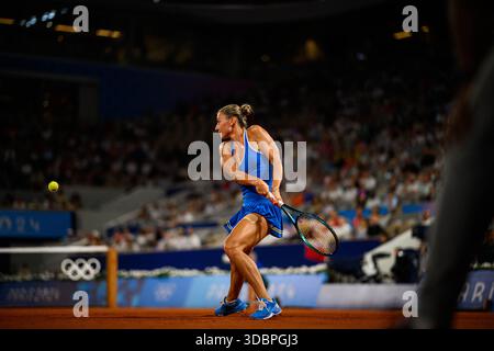 PARIGI, FRANCIA - 31 LUGLIO 2024: - Marta Kostyuk (UKR) contro donna Vekic (CRO) - quarti di finale di singolare femminile, Tennis, Giochi Olimpici Parigi 2024. Alla Rolan Foto Stock