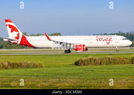 Montreal, Canada - 24 settembre 2025: Air Rouge A320 Foto Stock