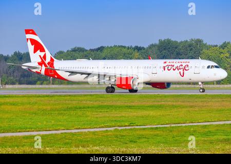 Montreal, Canada - 24 settembre 2025: Air Rouge A320 Foto Stock