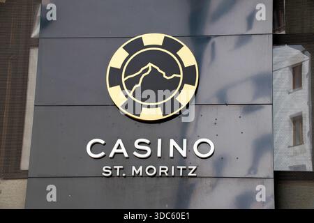 Il casinò St. Moritz si trova nel centro della famosa località delle Alpi svizzere. Foto Stock