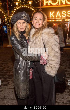 abb: Jeanette Hain e Lisa Maria Potthoff Schauspielerinnen zu gast bei der Premiere des 21. Roncalli Weihnachtscircus im Tempodrom Berlin, AM 19.12.2025 a Berlino Berlino Berlino Deutschland *** abb Jeanette Hain e Lisa Maria Potthoff attrici alla prima del 21 Roncalli WeihnachtsCircus al Tempodrom Berlin, il 19 12 2025 a Berlino Berlino Germania Foto Stock