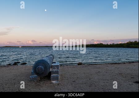 Cannon Beach al tramonto, John Pennekamp Coral Reef State Park, Key largo, Florida Foto Stock