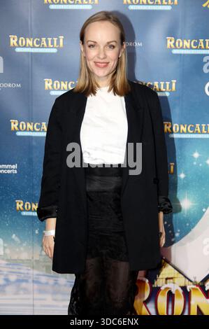 Friederike Kempter bei der Premiere des 21. Roncalli Weihnachtscircus originale 2025 im Tempodrom. Berlino, 19.12.2025 *** Friederike Kempter alla prima del 21 Roncalli Weihnachtscircus originale 2025 al Tempodrom Berlin, 19 12 2025 foto:xAgenturxWehnertx/xGränzdörferx/xFuturexImagex roncalli 5414 Foto Stock