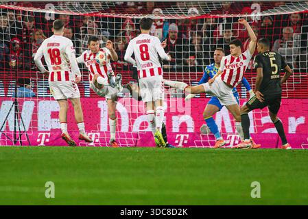 COLONIA, GERMANIA - 20 DICEMBRE 2025: - 1. Bundesliga match 1.FC Koeln vs 1. FC Union Berlin al Rhein energie Stadion. Foto Stock