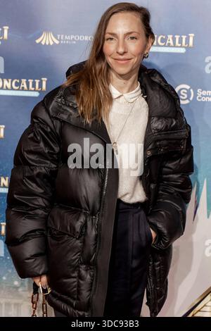 Roncalli Weihnachtscircus, Show und Promis im Tempodrom, Berlino, 19.12.2025 Roncalli Weihnachtscircus, Konzert im Tempodrom, Berlino, 19.12.2025 Berlin Tempodrom *** Roncalli WeihnachtsCircus, spettacolo e celebrità al Tempodrom di Berlino, 19 12 2025 Roncalli WeihnachtsCircus, concerto al Tempodrom di Berlino, 19 12 2025 Berlin Tempodrom Copyright: xJensxFinkex Foto Stock