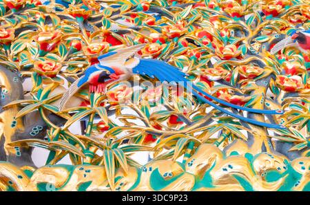 Castello di Nagoya, Aichi, Giappone. 20 agosto 2024. Decorazione a pavone del palazzo Hommaru con fogliame. Foto Stock