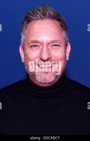 ABBberlin: Lars Pape zu Gast bei der Weltpremiere von POLAR EXPERIENCE - Die Immersive Ausstellung über die Arktis und Antarktis in der Arena Berlin AM 05.12.2025 Berlin Deutschland *** ABBberlin Lars Pape come ospite alla prima mondiale di POLAR EXPERIENCE la mostra immersiva sull'Artico e sull'Antartide all'Arena Berlin il 05 12 2025 Berlino Germania Foto Stock