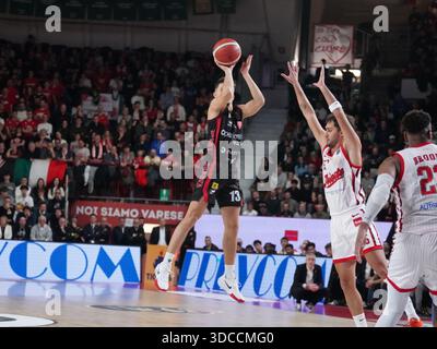 13 Matteo Librizzi - Openjob Metis Varese durante il mach tra Openjob Metis Varese e Pallacanestro Trieste, domenica 21 dicembre 2025, a Varese, al Palasport Lino Oldrini. (Foto di Fabio Averna/Sipa USA) credito: SIPA USA/Alamy Live News Foto Stock