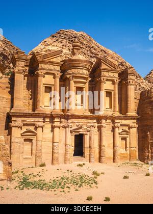 Ad Deir, il monastero, a Petra Jodan Foto Stock