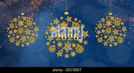 Composizione di Natale e Capodanno a forma di palla d'oro su un albero di Natale fatta di elementi decorativi sotto forma di fiocchi di neve, stelle, palle e il numero 2026 Foto Stock