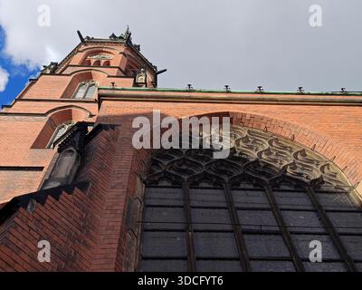 Panorama di Legnica con vista su S.. Chiesa di Mary Foto Stock