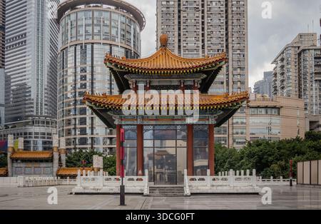 Splendida vista dall'edificio Kuixing, noto anche come Torre Kuixing o Padiglione Kuixing a Chongqing. Foto Stock