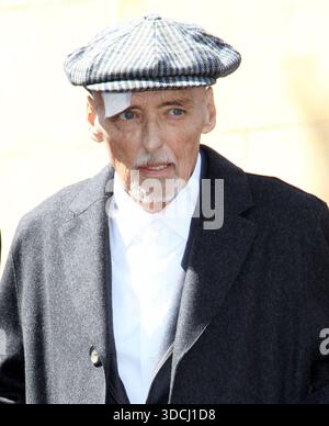 26 marzo 2010 - Hollywood, California - Dennis Hopper. Dennis Hopper è onorato con la 2; 403a stella sulla Hollywood Walk of Fame tenutasi su Hollywood Blvd. Credito fotografico: Kevan Brooks/AdMedia Foto Stock
