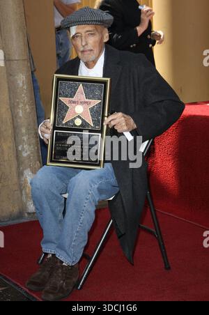 26 marzo 2010 - Hollywood, California - . Dennis Hopper è onorato con la 2; 403a stella sulla Hollywood Walk of Fame tenutasi su Hollywood Blvd. Credito fotografico: Kevan Brooks/AdMedia Foto Stock