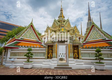 Wat Pho, Tempio del Buddha sdraiato, Bangkok, Thailandia Foto Stock