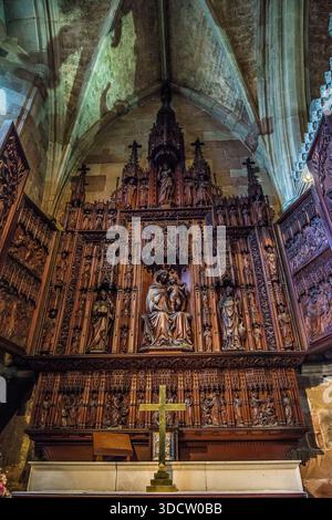 Vista interna dei reredos in legno intagliato nella Lady Chapel of Worcester Cathedral, Worcester, Worcestershire, Inghilterra. Foto Stock