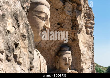 Yungang Grottoes. Patrimonio culturale mondiale. Una delle quattro più famose case del tesoro d'arte delle grotte buddiste della Cina si trova a Datong, nella provincia di Shanxi. E' vero Foto Stock