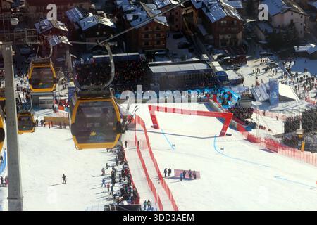 Livigno, Italia. 27 dicembre 2025. Coppa del mondo di sci alpino FIS, Super G, Livigno, Italia, dicembre 27, 2025. foto felice Calabro' credito: Agenzia fotografica indipendente/Alamy Live News Foto Stock