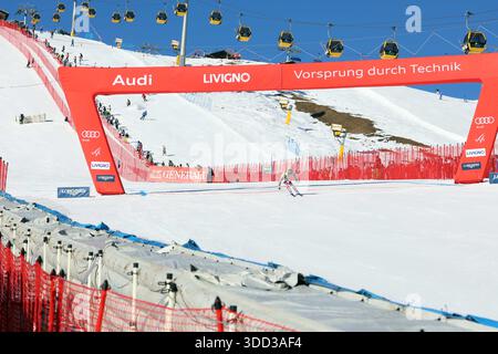 Livigno, Italia. 27 dicembre 2025. Coppa del mondo di sci alpino FIS, Super G, Nils Allegre (fra), Livigno, Italia, 27 dicembre 2025. Foto felice Calabro' Credit: Agenzia fotografica indipendente/Alamy Live News Foto Stock