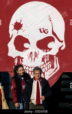 Torino, Italia. 27 dicembre 2025. Tifosi del Torino FC durante la partita Torino-Cagliari di serie A allo Stadio grande Torino. Il credito per immagini dovrebbe essere: Jonathan Moscrop/Sportimage Credit: Sportimage Ltd/Alamy Live News Foto Stock