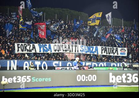 Pisa, Italia. 27 dicembre 2025. Tifosi del Pisa durante il Pisa SC vs Juventus FC, partita italiana di serie A A Pisa, Italia, dicembre 27 2025 crediti: Agenzia fotografica indipendente/Alamy Live News Foto Stock