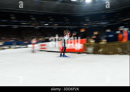 GELSENKIRCHEN, GERMANIA - 28 DICEMBRE 2025: - Biathlon World Team Challenge 2025 Auf Schalke alla Veltins Arena. Foto Stock